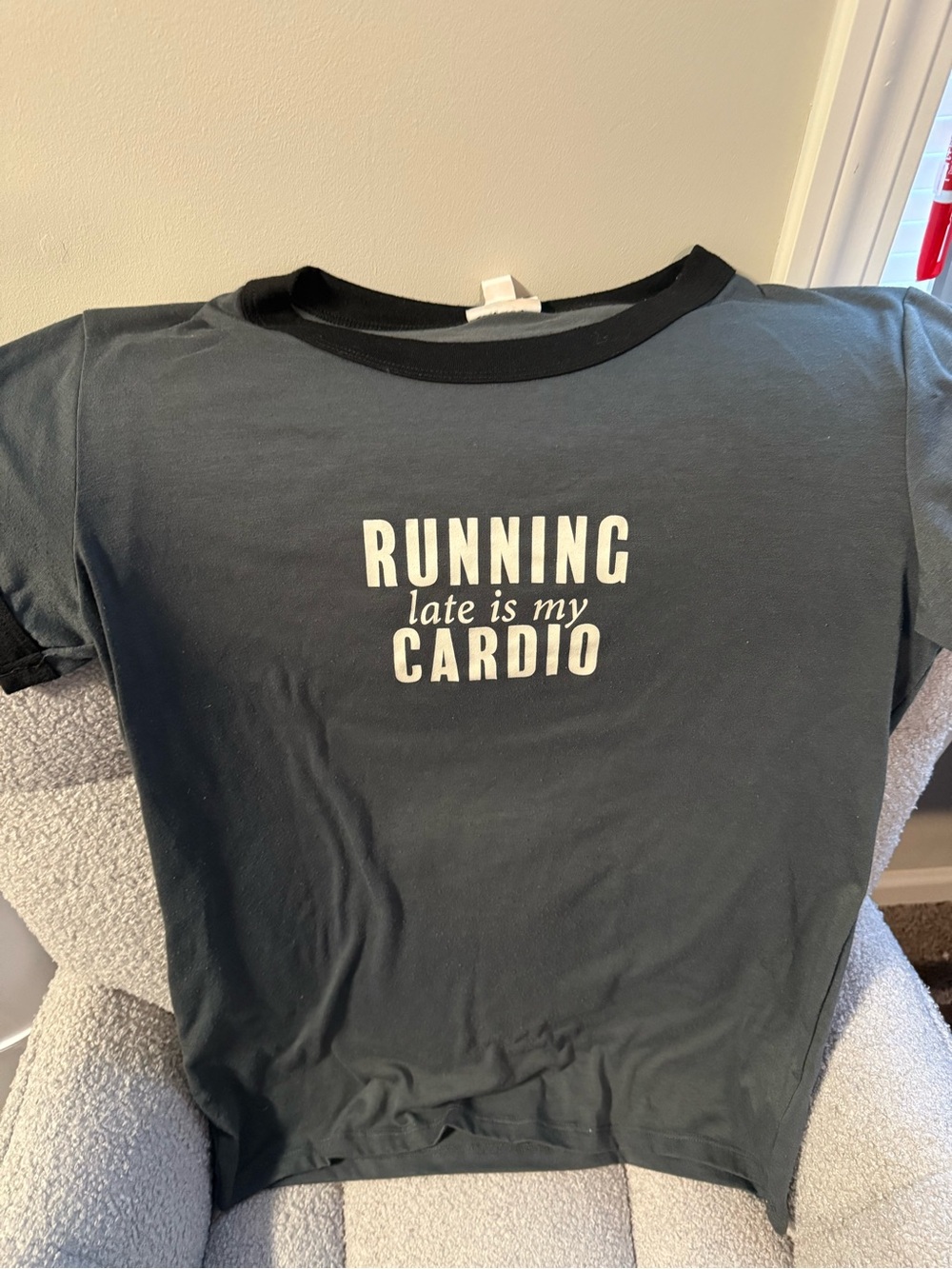 Graphic Tee "Running late is my cardio" - Black